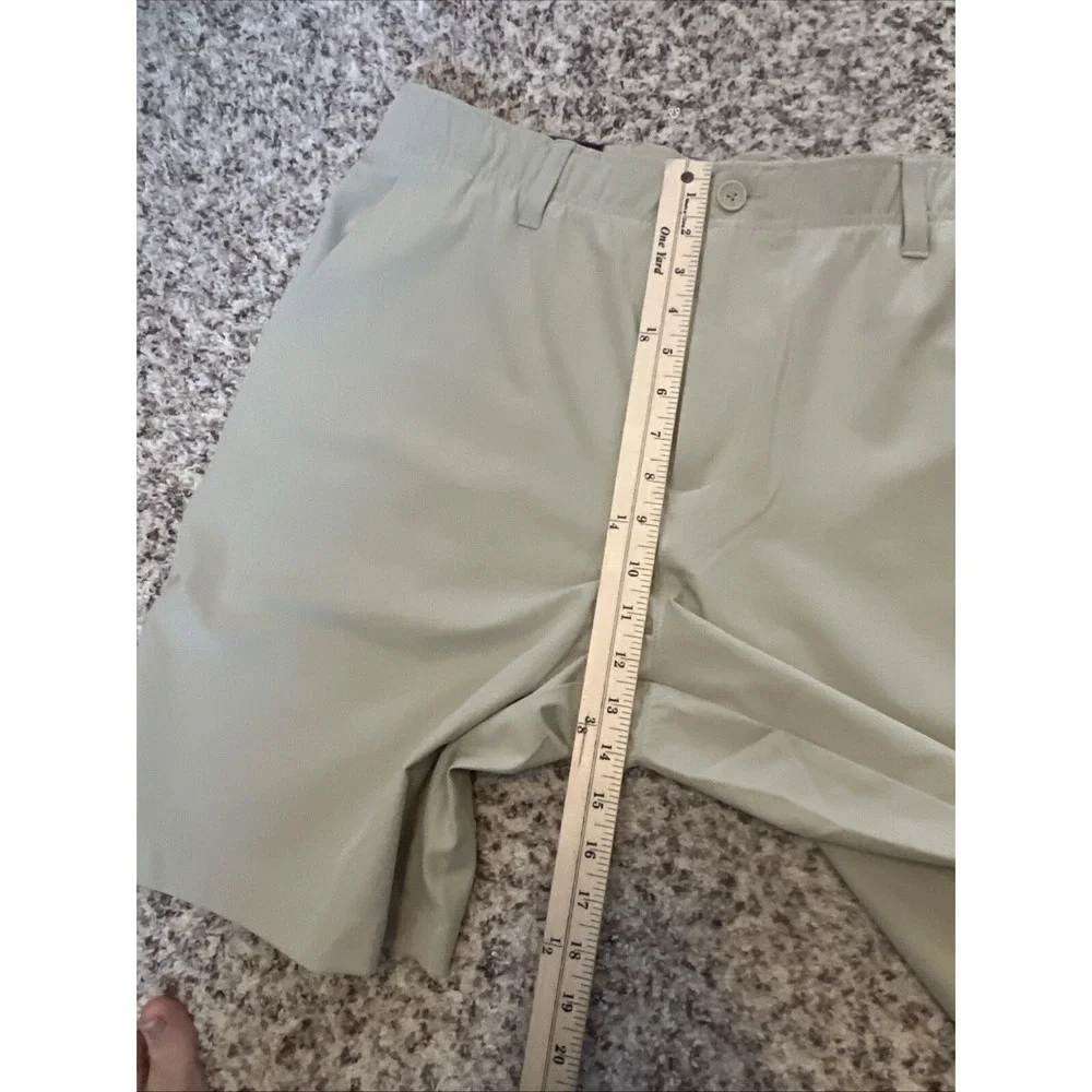 Under Armour NewMens Khaki Shorts Tech Short Sz 40 Polyester Blend Elastic Waist